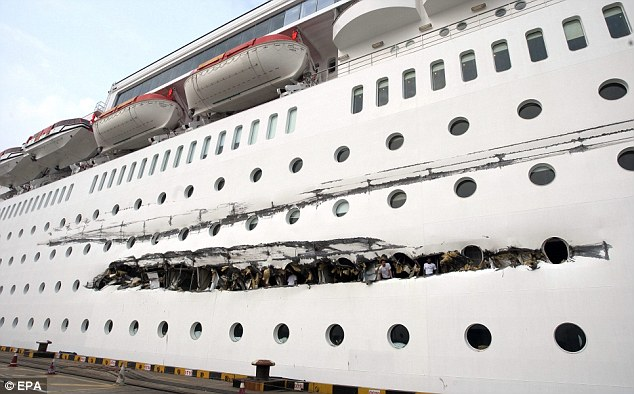 Costa Classica - Lowlands Longevity -  Collision - Cruise Ship