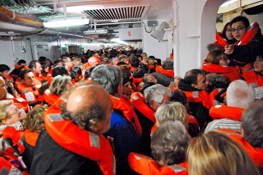 Costa Concordia Cruise Chaos