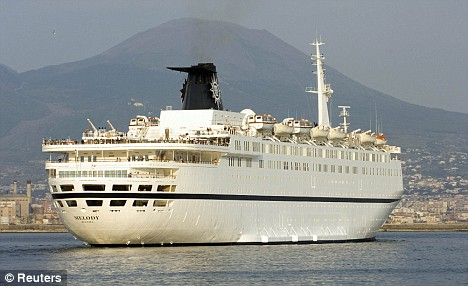 Somali Pirates - MSC Melody - Sitting Duck? 