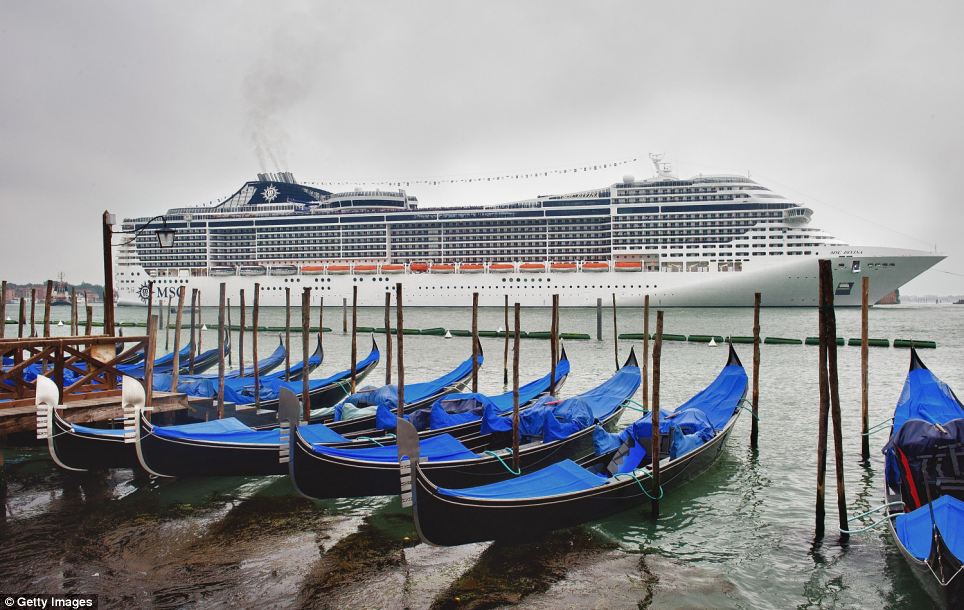 Cruise Ships - Venice - MSC Divina
