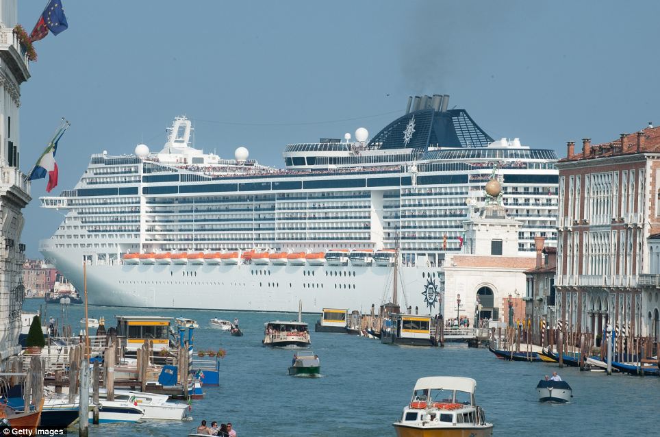 Cruise Ships - Venice - MSC Divina