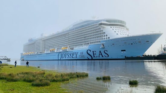 Odyssey_of_the_Seas 2
