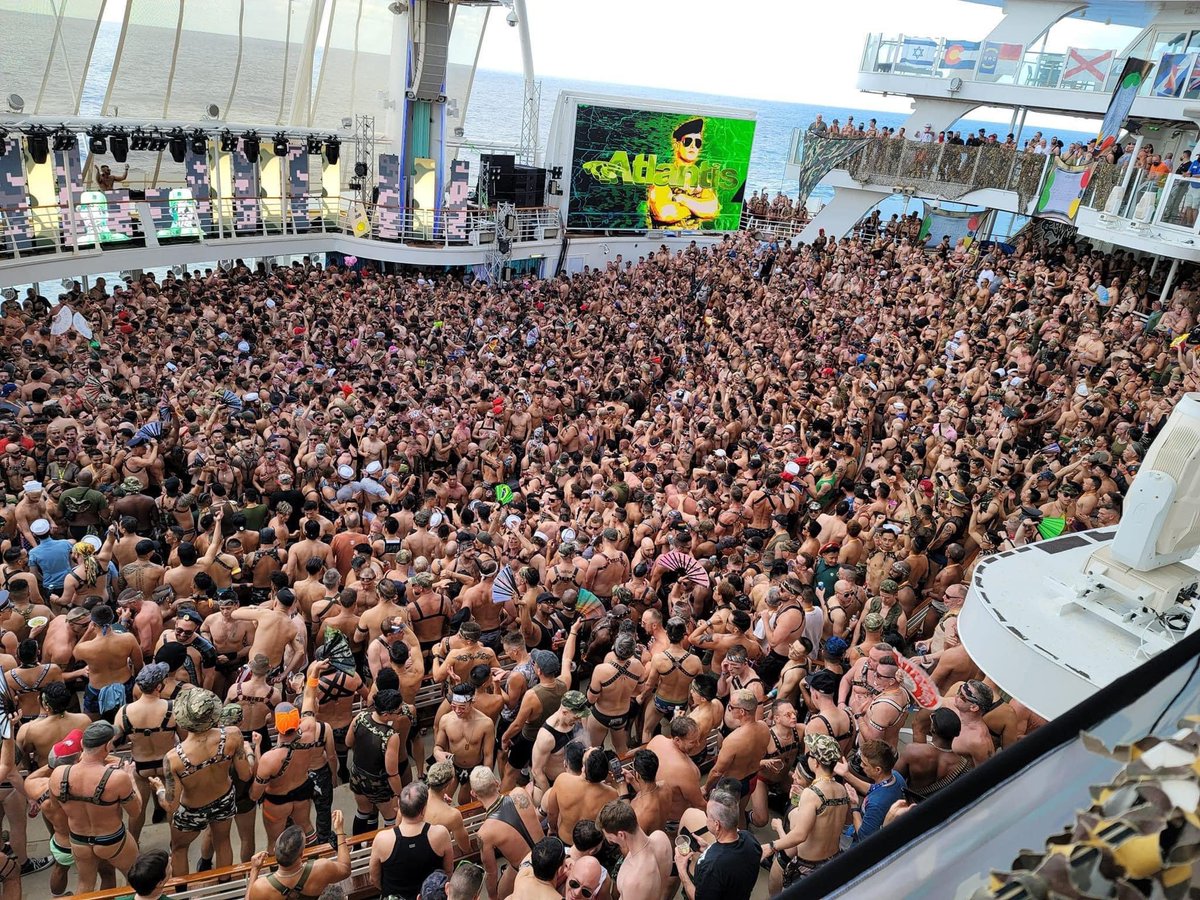 Twitter Oasis of the Seas