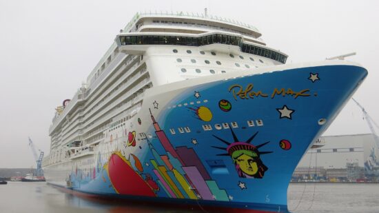 Norwegian_Breakaway_10