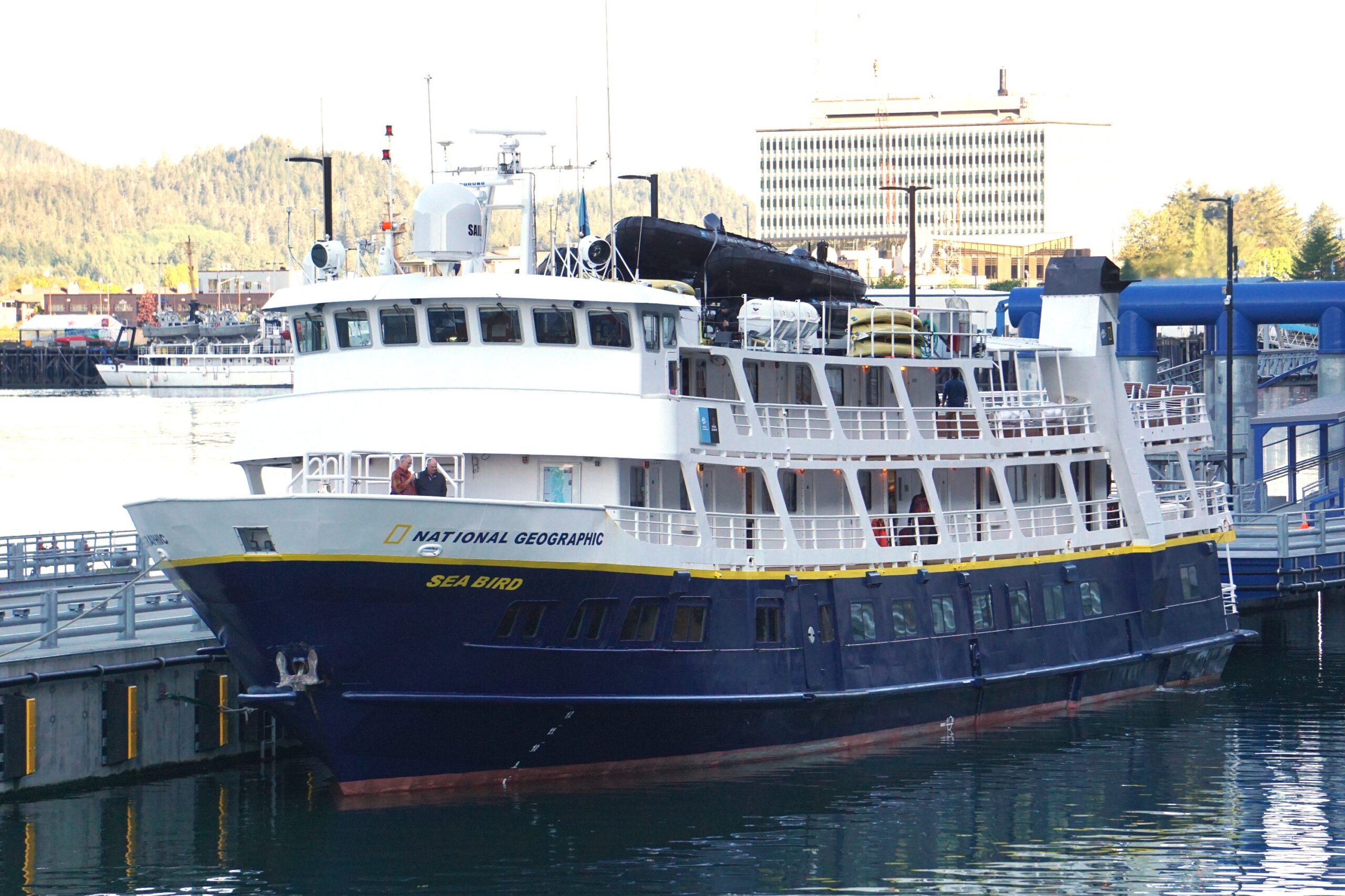 NatGeo_Sea_Bird_docked_at_Juneau_464_01